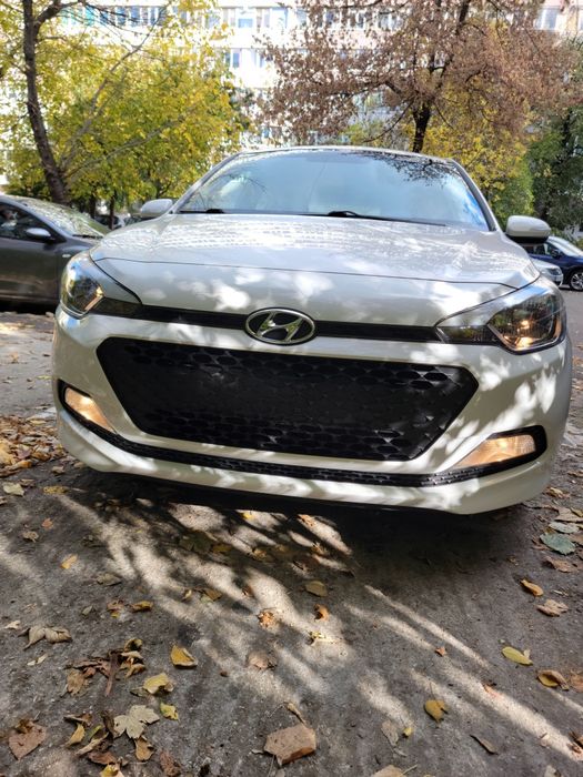 Hyundai i20 alb 2017