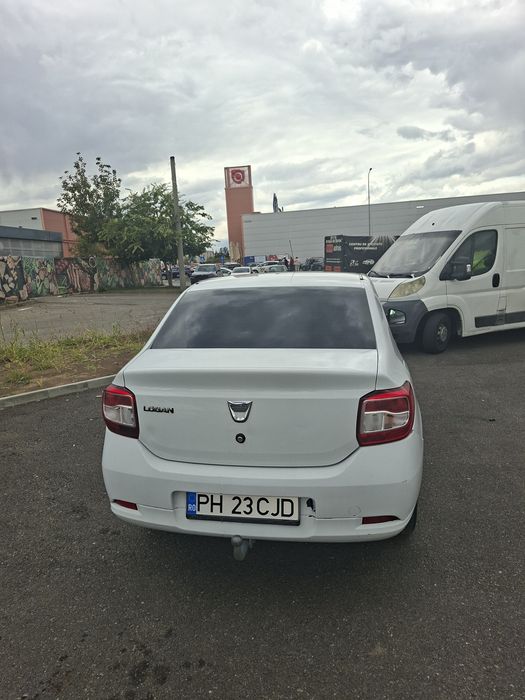 Vând logan 1.2 benzina