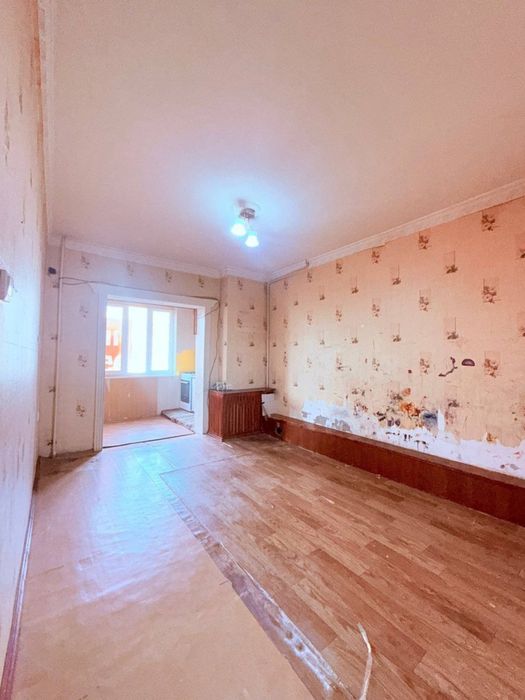 Продаётся 3 комнатная квартира с отличной локатцией