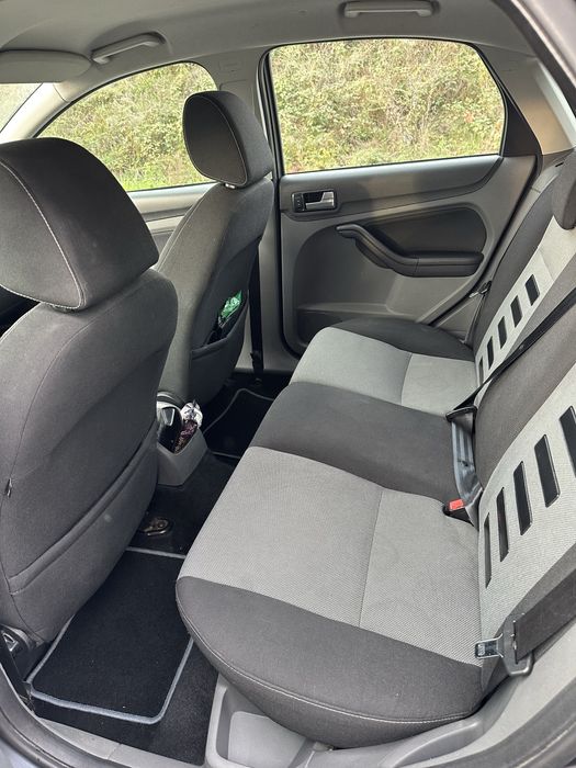 Ford Focus 1.6 benzina