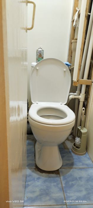 Сиденье от унитаза „Роса Лира“, с крышкой