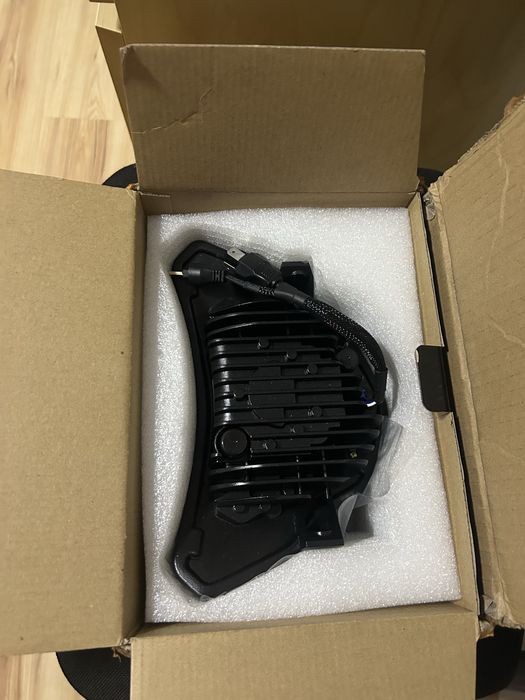 Far motocicleta (bmw g310r)