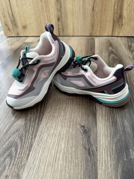 Adidasi fetita nr 24 zara