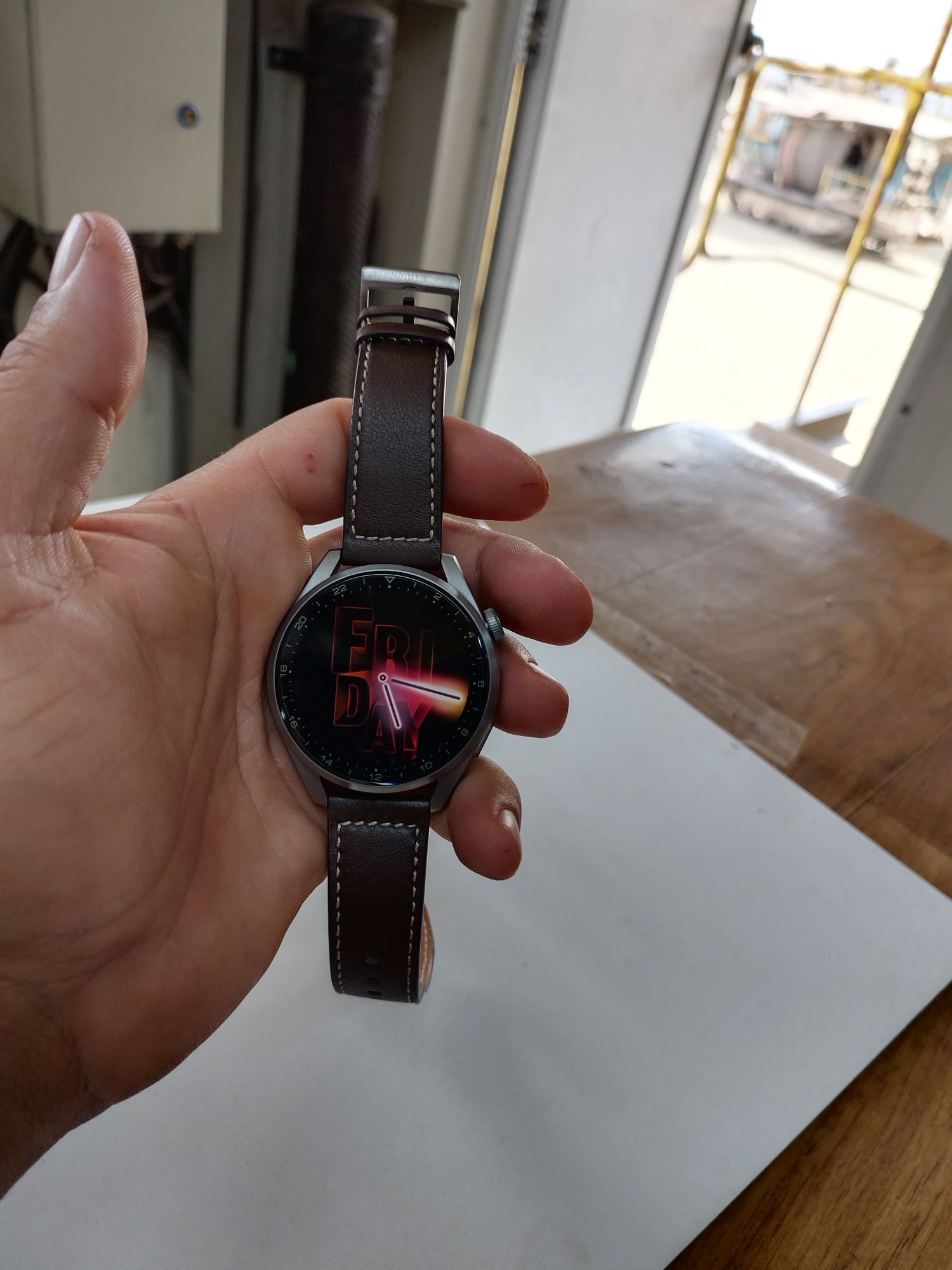 Часовник Hauwei WATCH 3 Pro