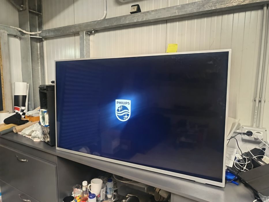 Amanet ozana vinde televizor Philips ambiantlight 125cm