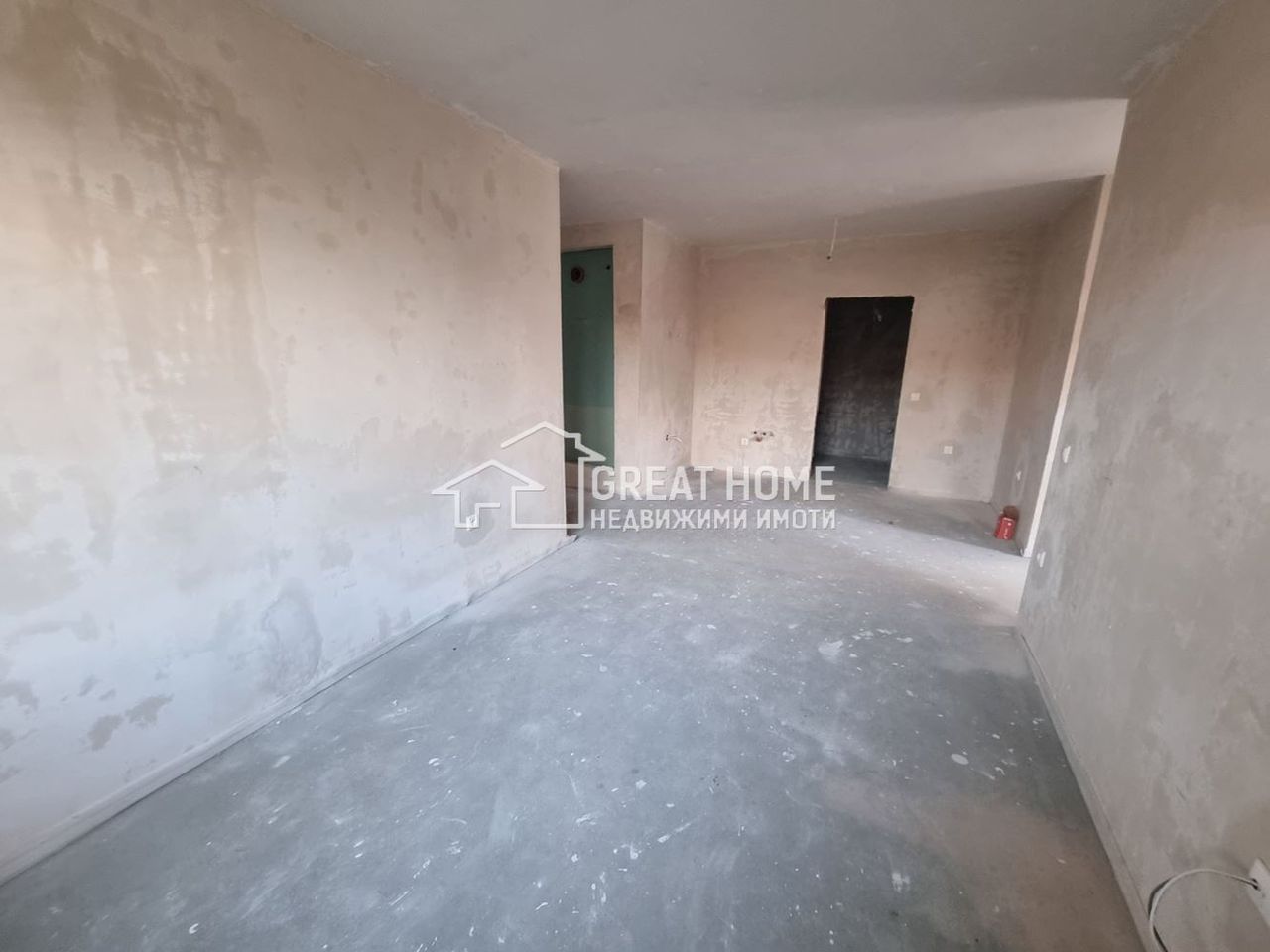 Продава се Тристаен апартамент в Търговище, Център - 84 кв.м за 881 €/кв.м - Снимка #2