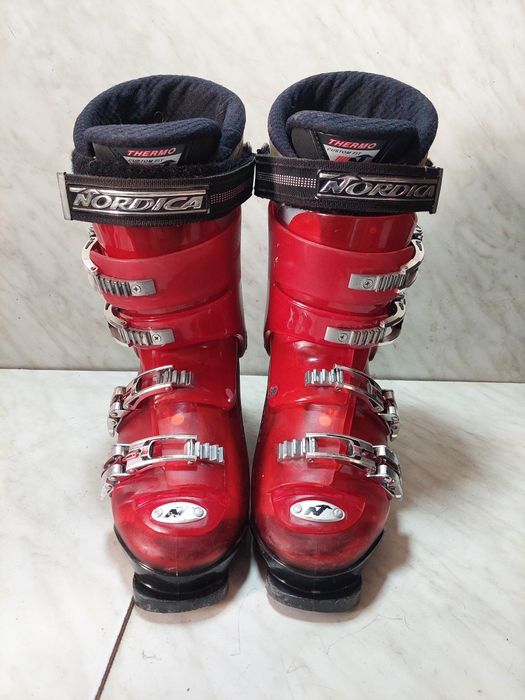 Clapari ski schi Nordica mondo 29-29,5 corespunde mărimii 43,5-44,5