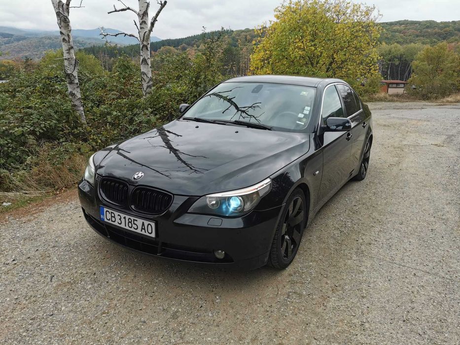 Кола - BMW E60 - Черно