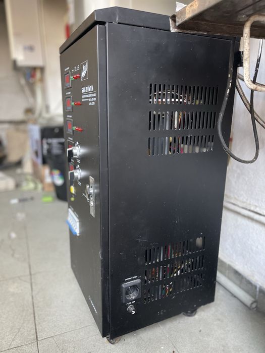 Stabilizator Tensiune trifazic cu servomotor 9 kVa