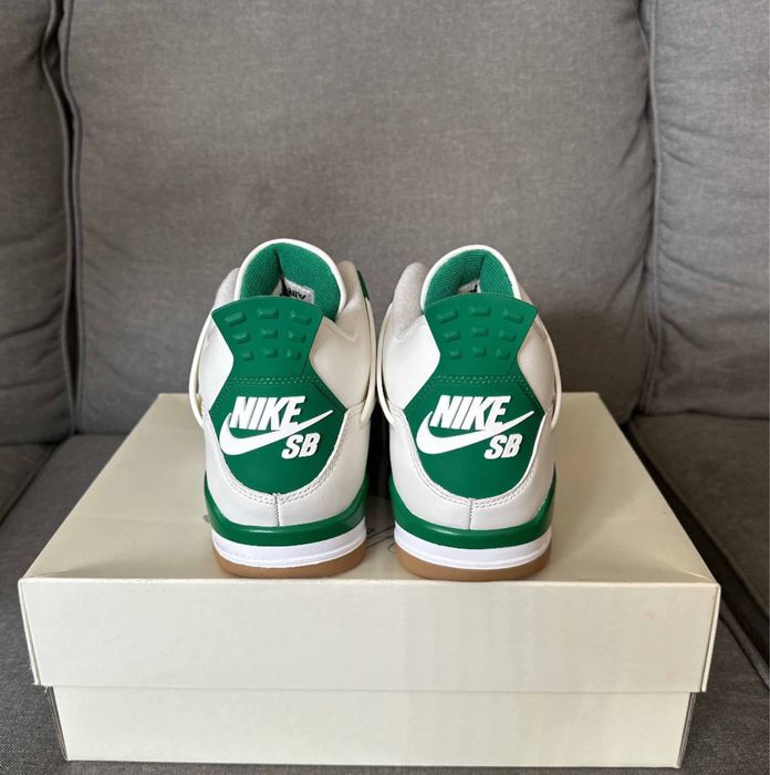 Jordan 4 Pine Green
