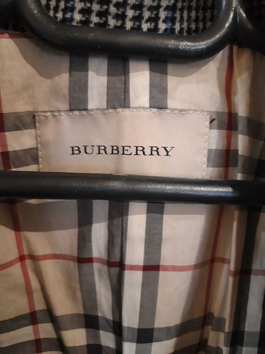 Палта BURBERRY , MANGO, ZARA и Katerina