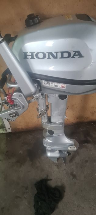 Barca aluminiu+peridoc+motor