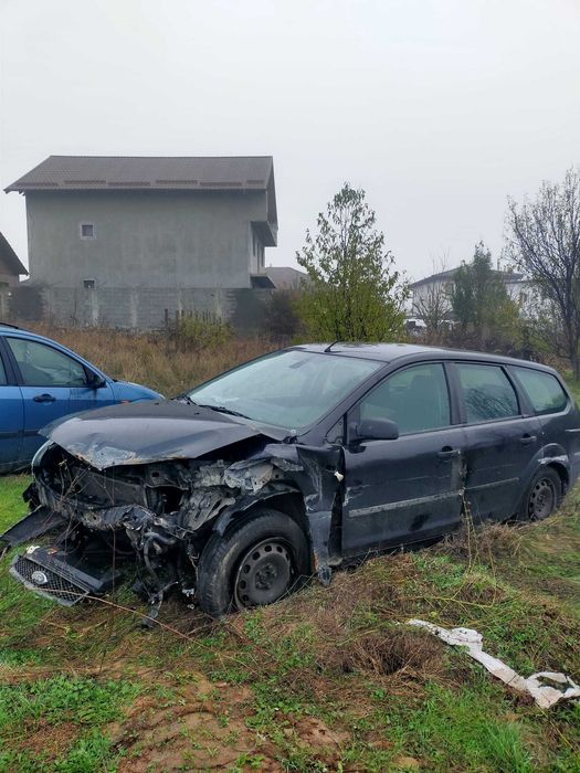 Ford focus 2 1.6 tdci 90 CP an 2005 pentru rabla sau dezmembrat.