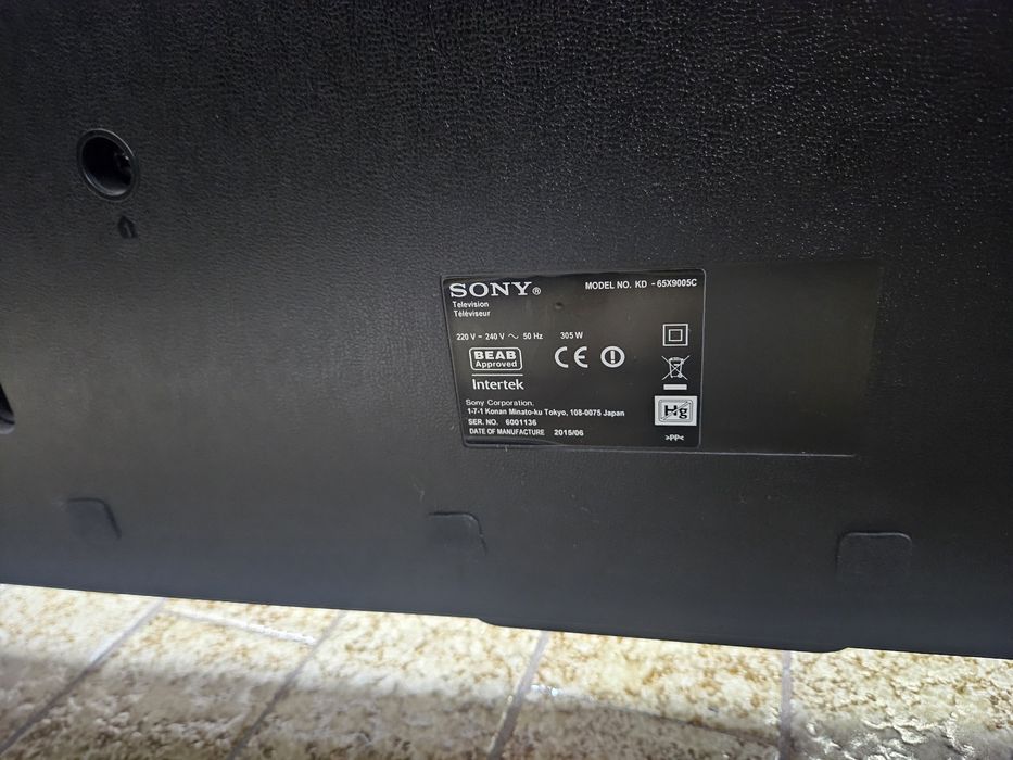 Продавам телевизор  SONY KD-65X9005C