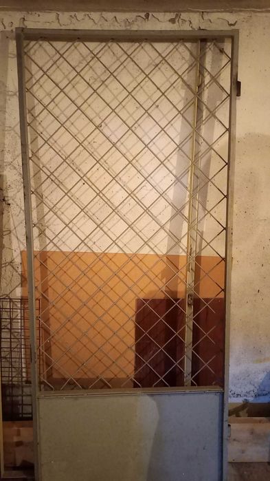 Grilaj metalic, USA si TOC