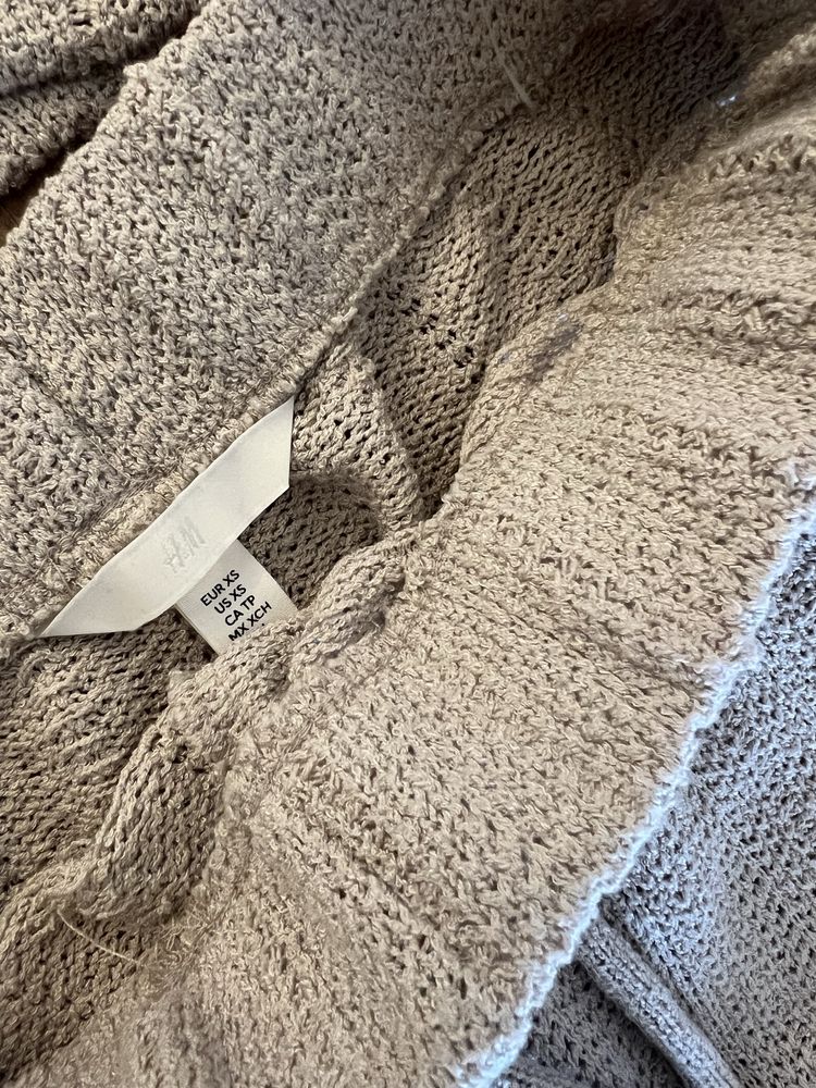 Бежов сет потник и къси панталонки H&M