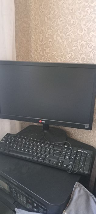 Монитор в рабочем состоянии.