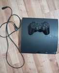 Продава ps3 слим с много игри и аксесоари!