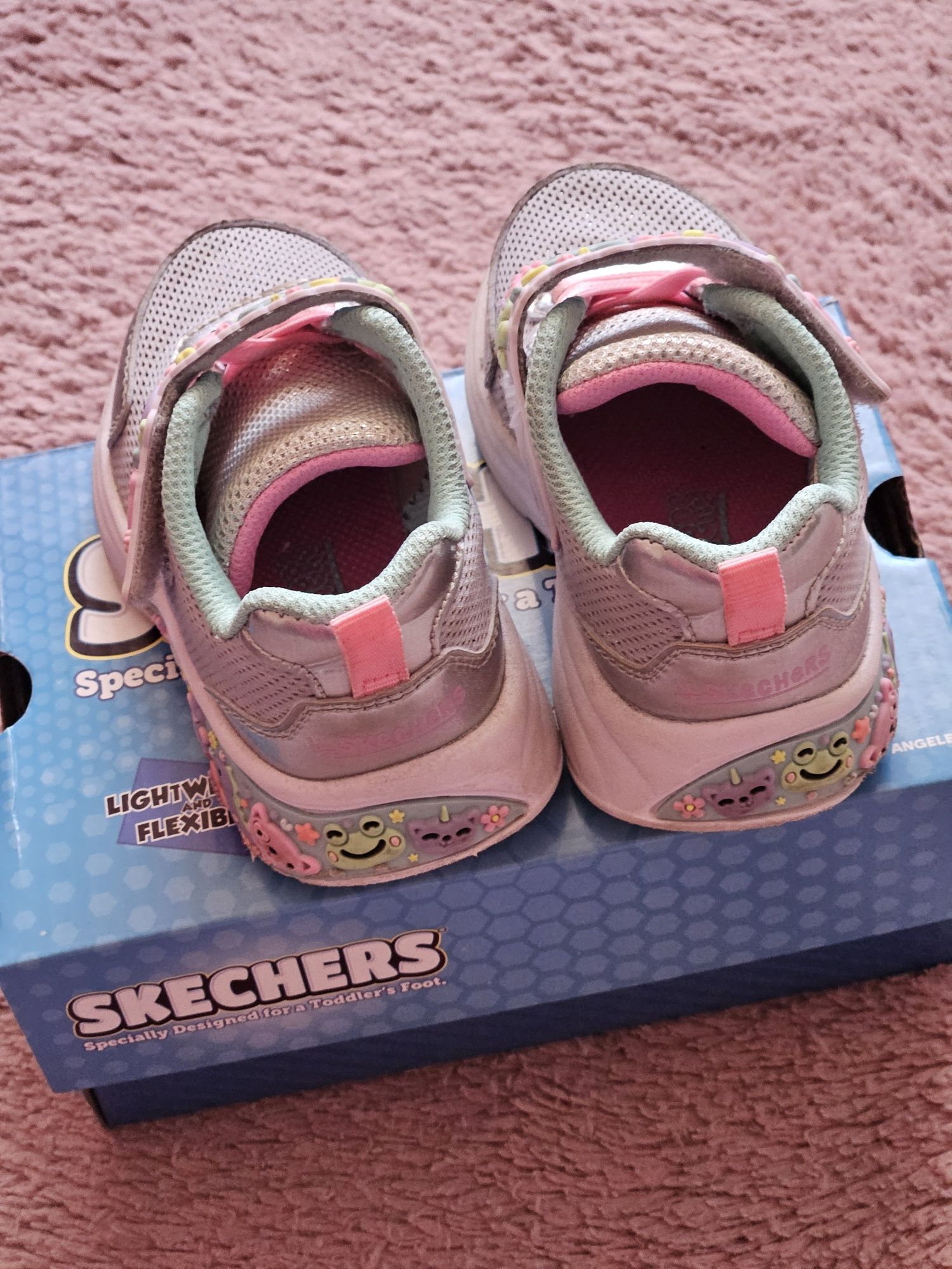 Skechers marimea 22