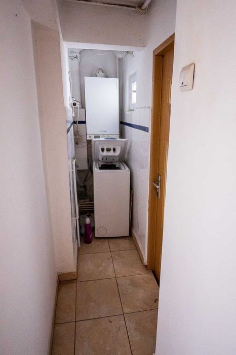 Apartament 2 camere + terasa, etaj 2, central.