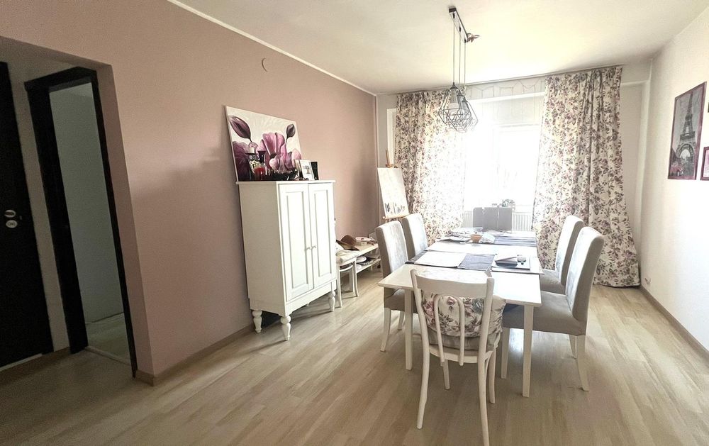 Vand Apartament 4 camere zona Sebastian - 13 Septembrie