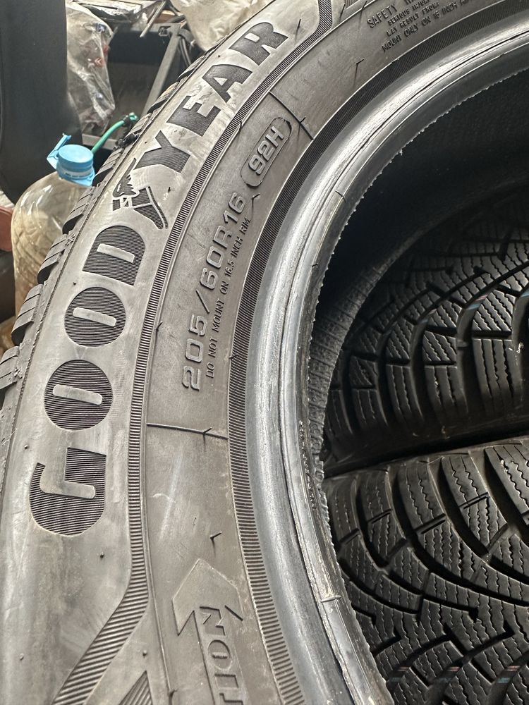 205/60/16 GoodYear dot21