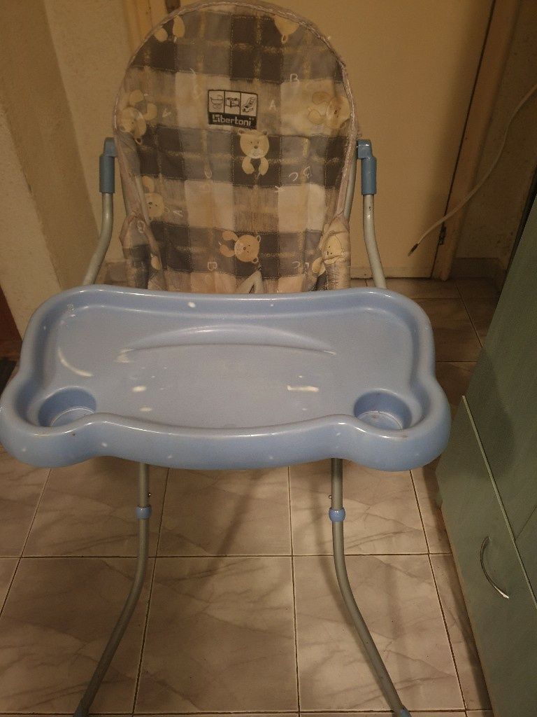 Стол за хранене на малко дете втора употреба