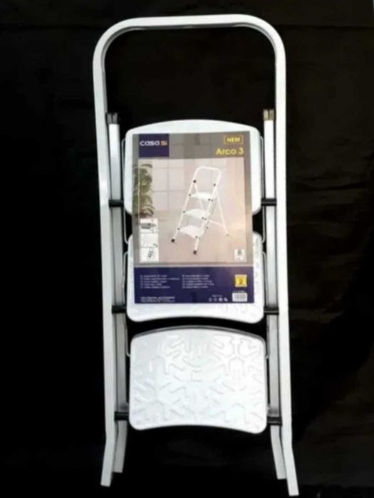 Scari pliabile din otel cu 3 trepte NOI - 100 Lei bucata