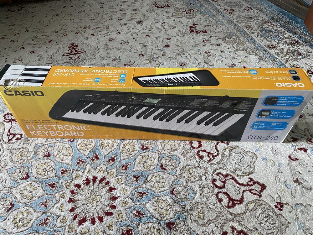 Продам синтезатор CASIO CTK-240