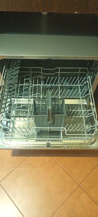 Masina de spălat vase compacta