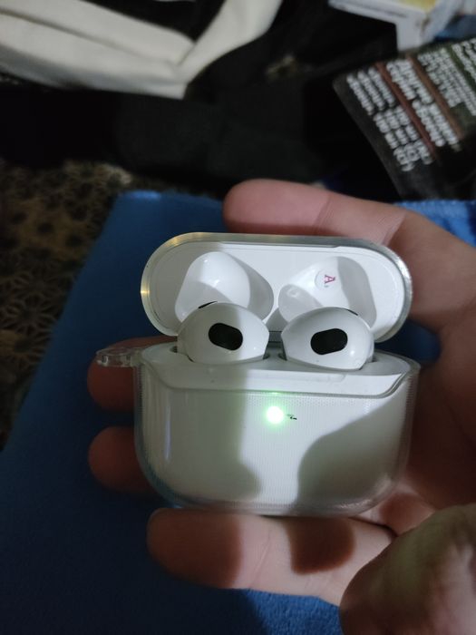 Продам Air Pods 3