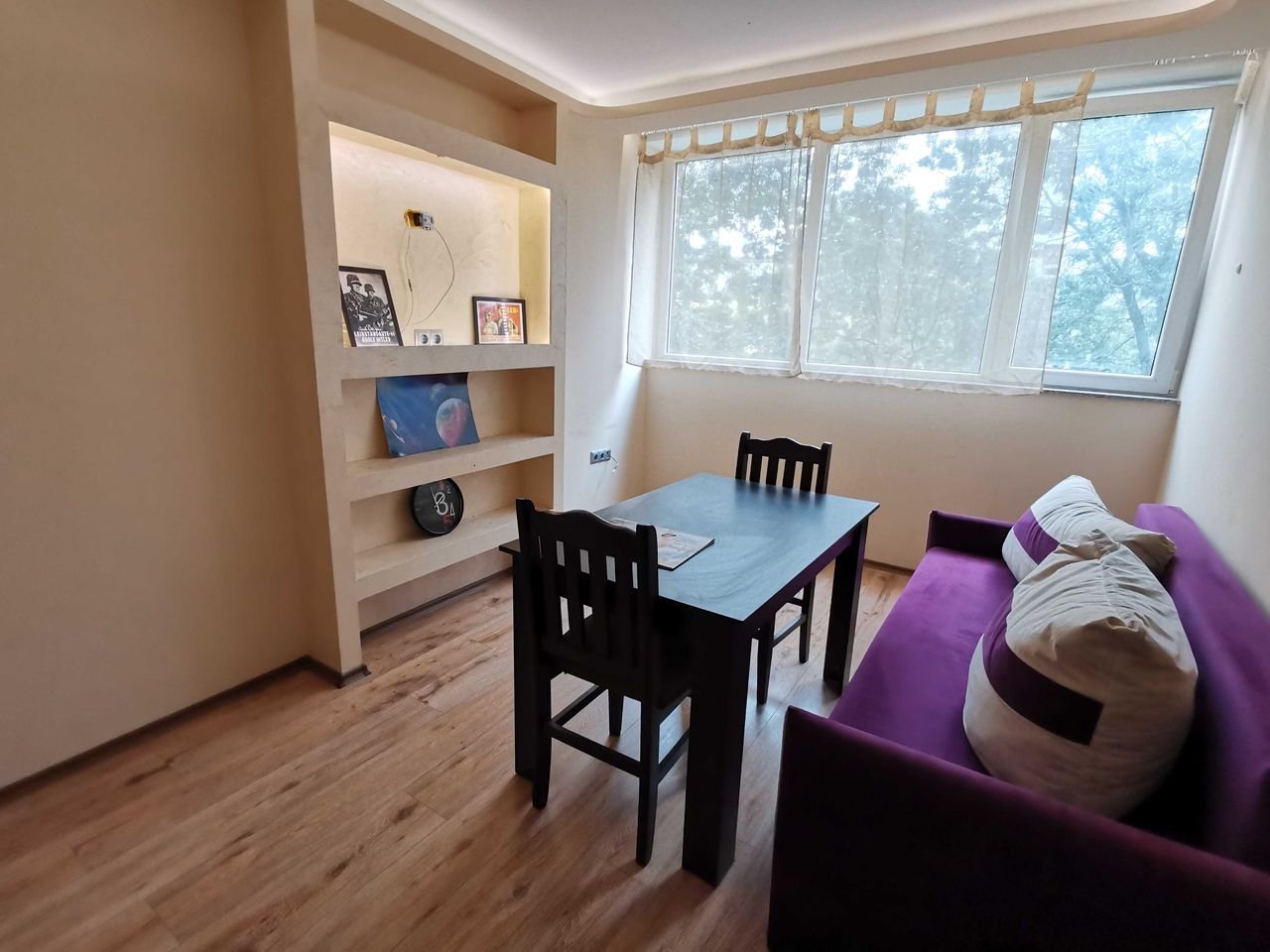 Дава се под наем Двустаен апартамент в София, Дружба 1 - 65 кв.м за 382.5 € - Снимка #1