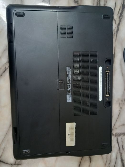 Лаптоп DELL Latitude E7250  12.5 Intel Core i7 5600U 8gb