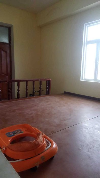 ТЕЗДА КОТТЕДЖ СОТИЛАДИ. Нархи келишилади. Манзил Гузор Мустакиллик.