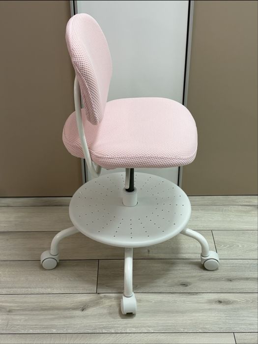 Vand scaun Ikea, roz