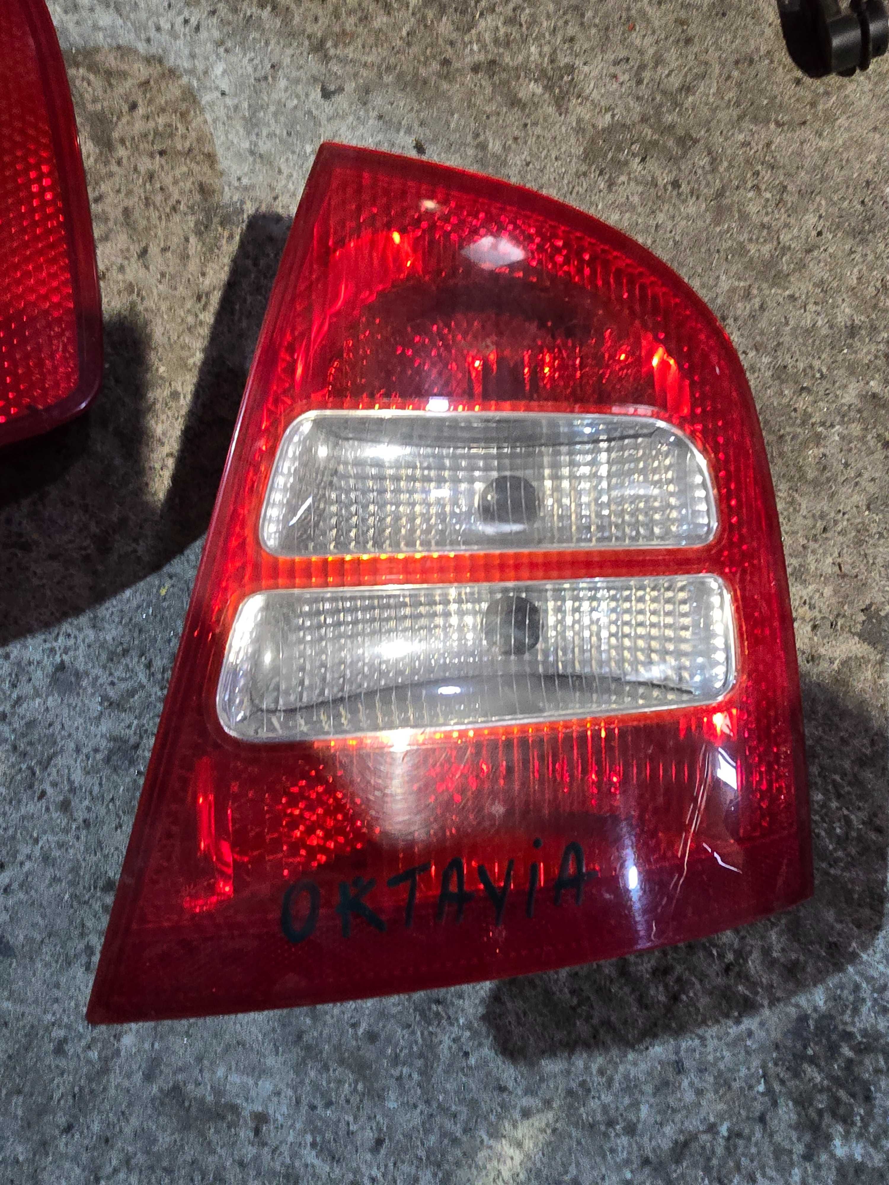 Tripla/Stop dreapta  skoda Octavia.