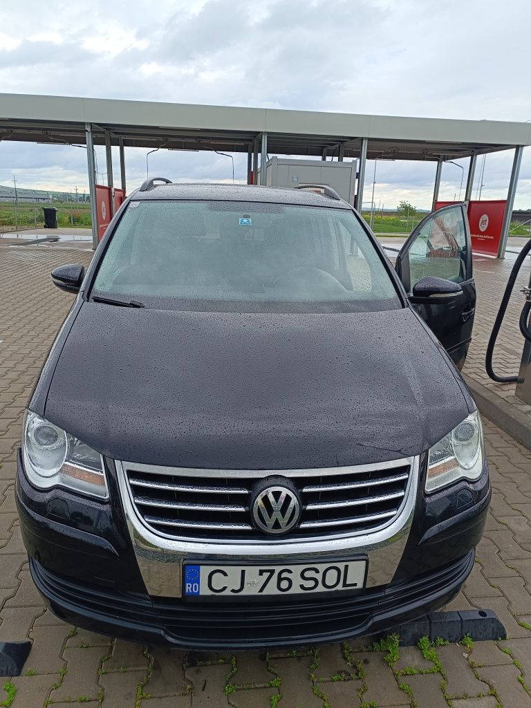 Vand wv touran 1,6 benzina 2010