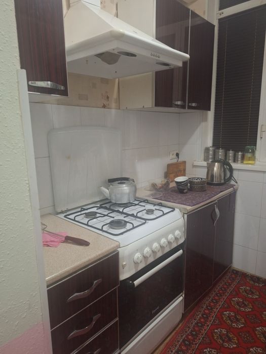 Квартира ижорага берилади 1этаж 2хоналик  Мезон маркет