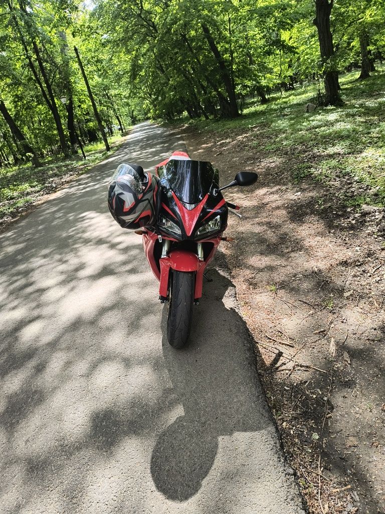 Vând Honda CBR 1000 RR