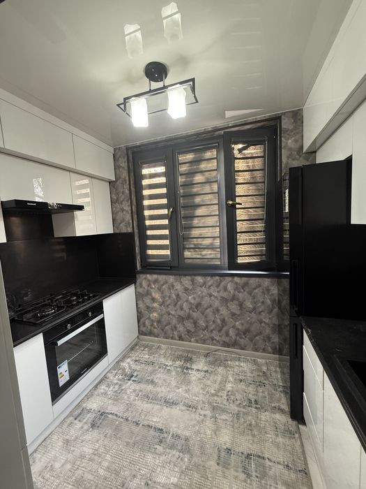 2 xona kvartira sotiladi vokzalda