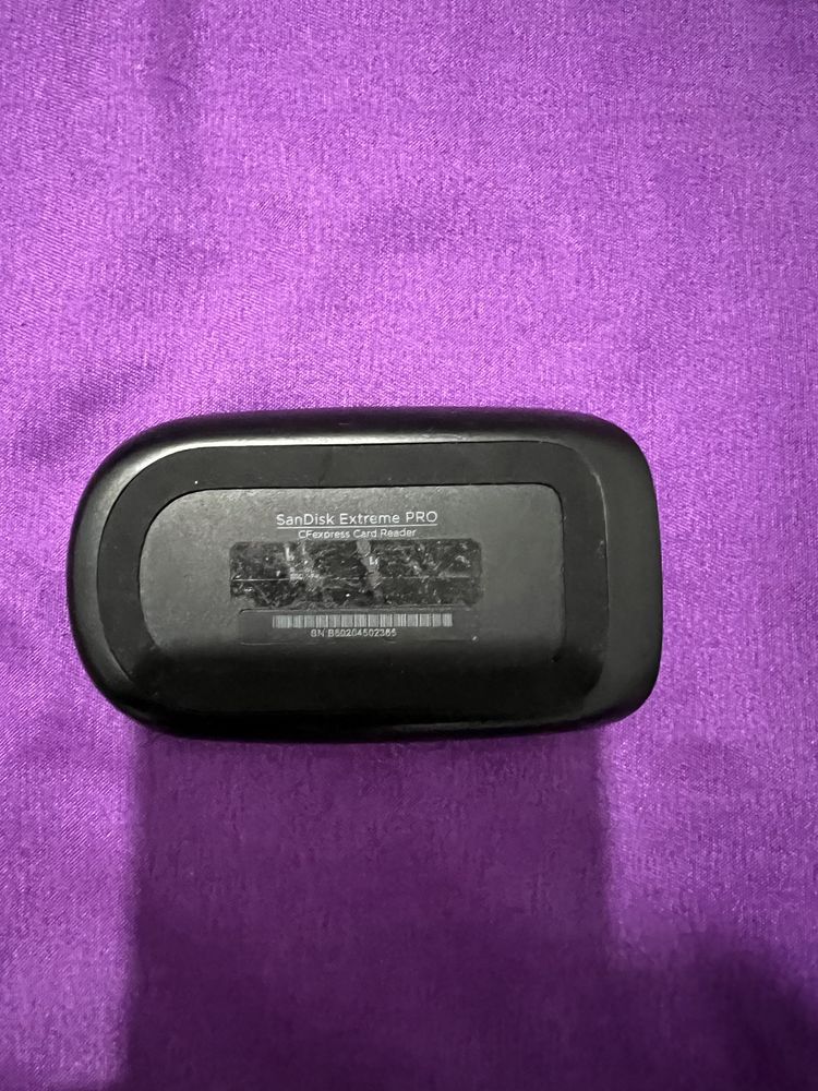 Vând Cititor de carduri SanDisk -SDDR-F451GNGEN,USB 3.1