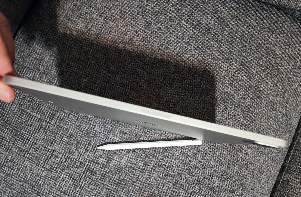 Vand/Schimb Ipad Pro 11'' 2022 M2 in garantie + Apple pencil