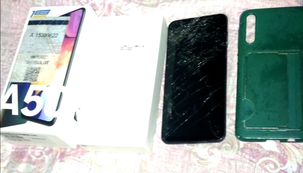 Телефон сломаный