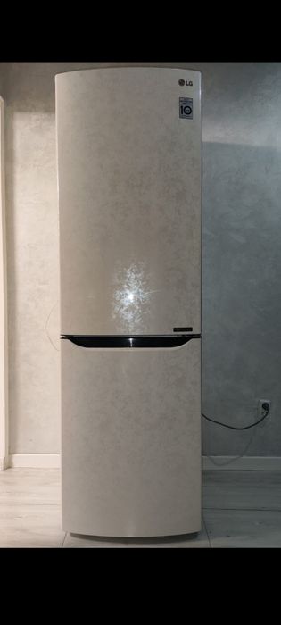 Холодильник LG В отличном рабочем состоянии