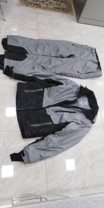 Costum de schi Crivit