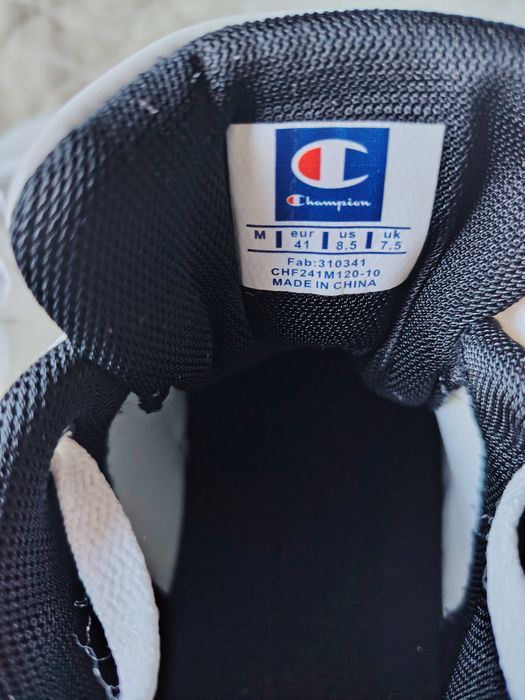 Продам маратонки