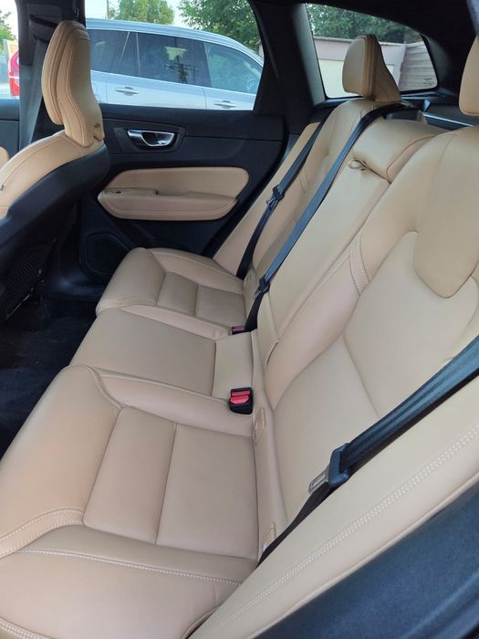 Vând VOLVO xc60 nou