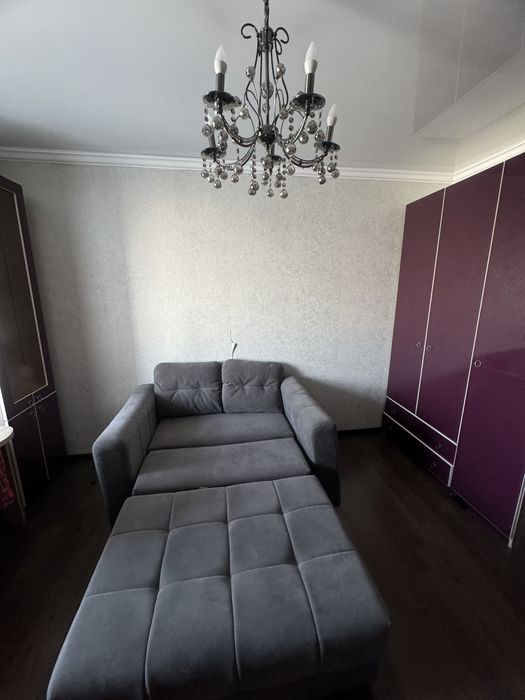 Маленький диван