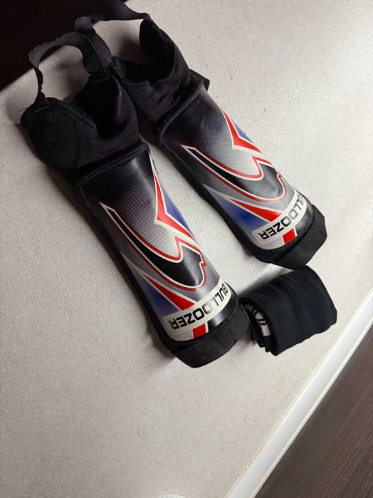 Кори и чорапи за футбол