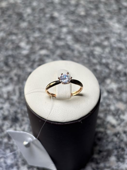 Золотое кольцо 585 проба срочно !!!